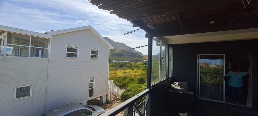 To Let 3 Bedroom Property for Rent in Rooi Els Western Cape